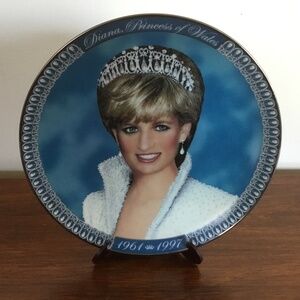 The Franklin Mint Tribute to Princess Diana Porcelain Plate